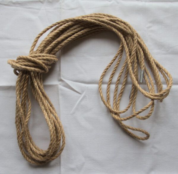Kohana Jute shibari tau bondage
