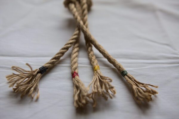 Thistleknot/Sailmaker Whipping