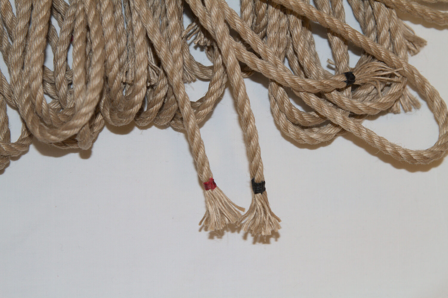 Taupakke - Sailmaker Whipping Rød og Svart